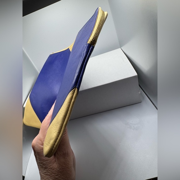 Gorgeous Celine Bi-color Pouch in Royal Blue and Cream Preloved - Picture 7 of 13